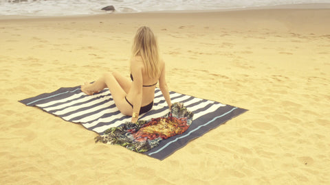 Sandlite Sand-Free Mat (Navy Stripe)